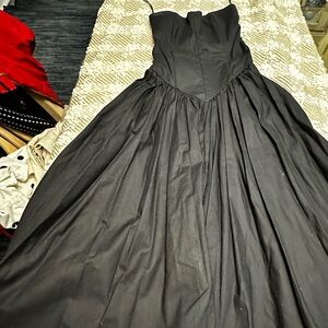 Elegant Black Strapless Evening Gown